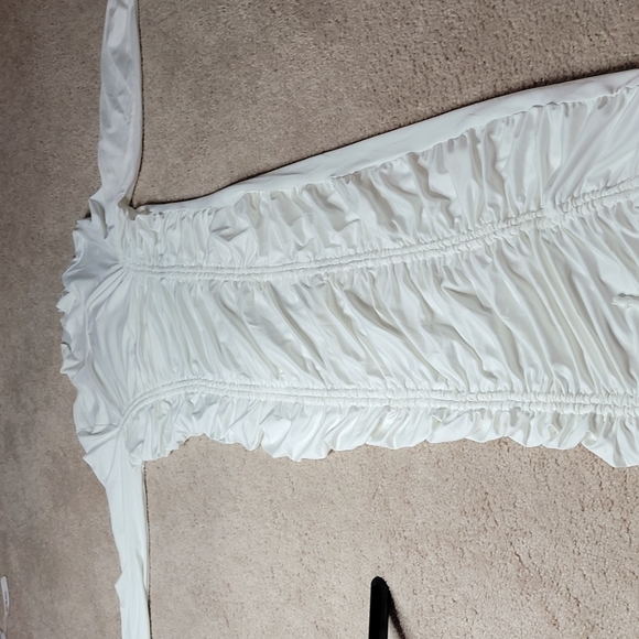 💙NWOT Ruched BODYCON dress. - Picture 3 of 5